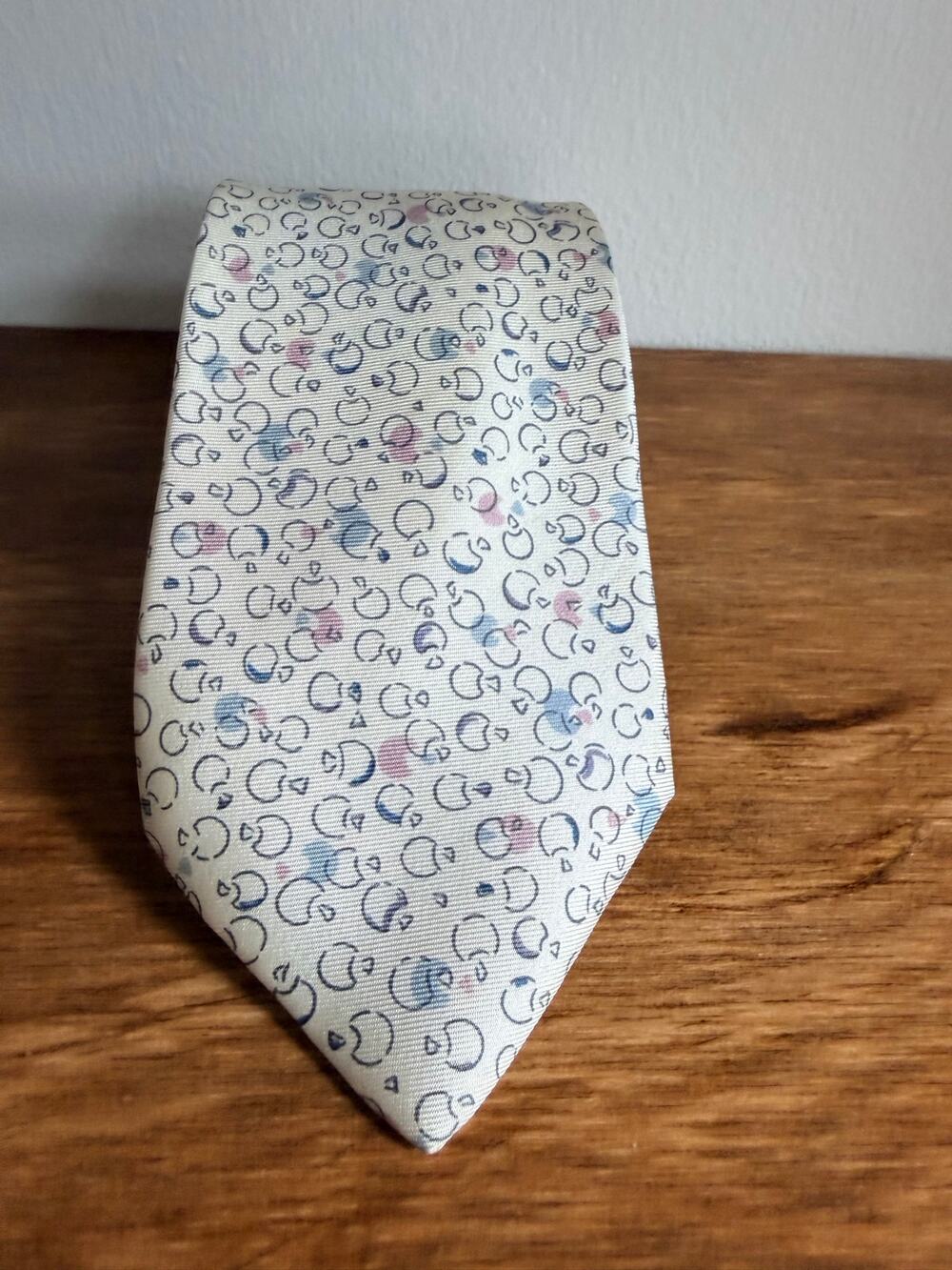 Vintage Valentino Garavani Silk Necktie Cream Geometric Apple Print 90s Novelty